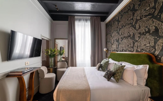 HT6 Hotel