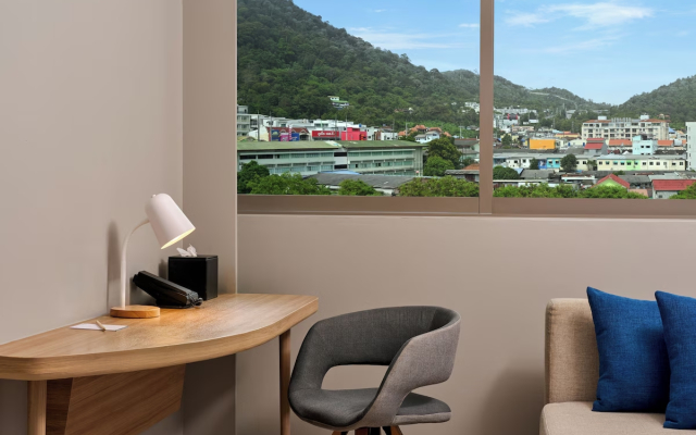 Journeyhub Phuket Patong Hotel