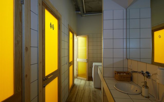 Twin Cities Melbourne Hostel