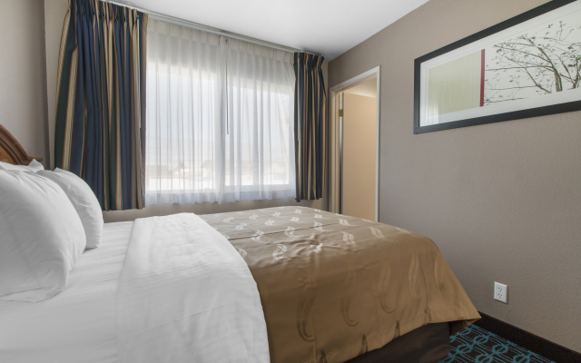 BaySide Inn & Suites Eureka