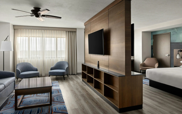 Oshkosh Marriott Waterfront Hotel & Convention Center