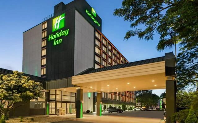 Holiday Inn Boston - Cambridge Area by IHG