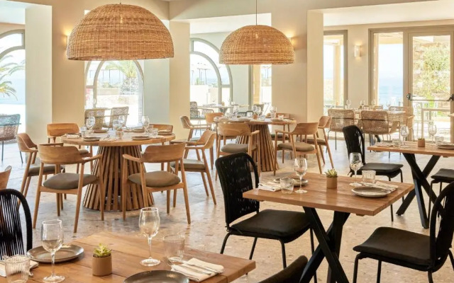 Отель MarBella, Mar-Bella Collection