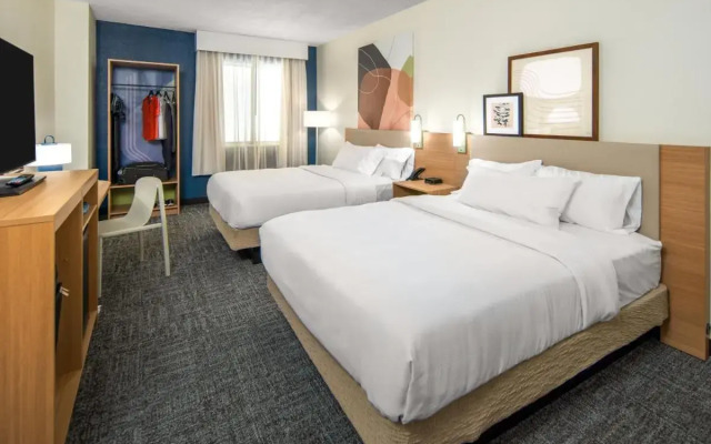 Spark by Hilton Fredericksburg Southpoint
