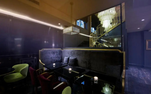 HT6 Hotel