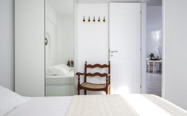 Cleopatra Seaside Homes Paros
