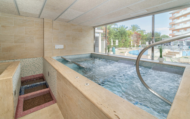 Курорт Caprice Janeiro Hotel & Spa