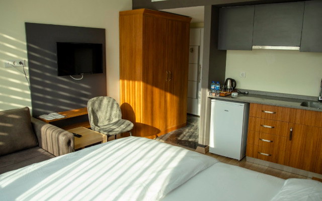 216 FB Suites