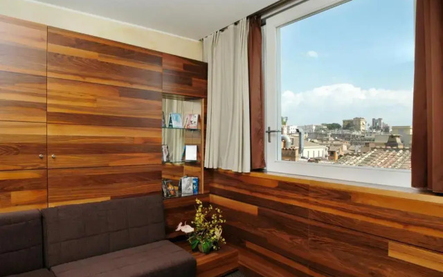 Hotel Tritone