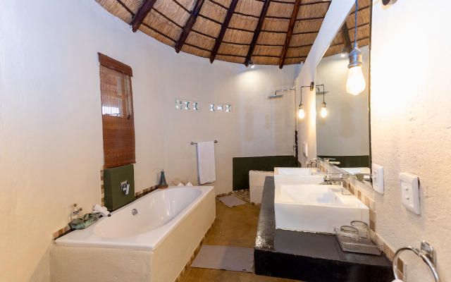 Mziki Safari Lodge