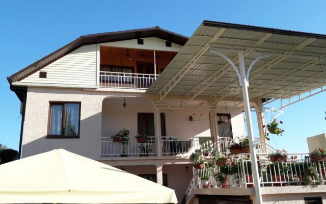 Solnechnaya Gagra Guest House