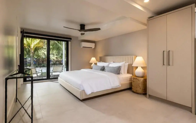 Pines & Palms Resort