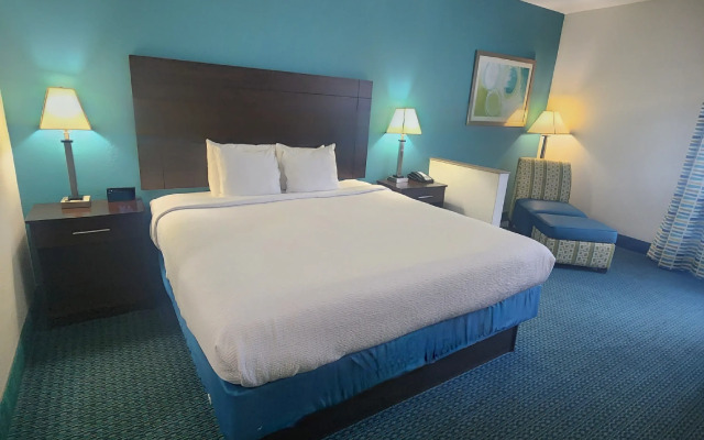 Best Western Plus Blue Angel Inn