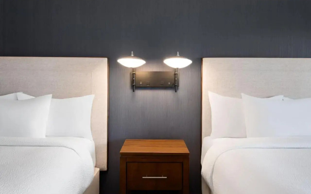 Courtyard by Marriott Seattle SeaTac Airport