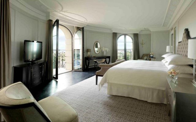 Отель Four Seasons Hotel Baku