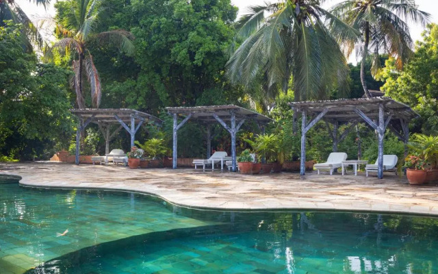 Chale Island Resort