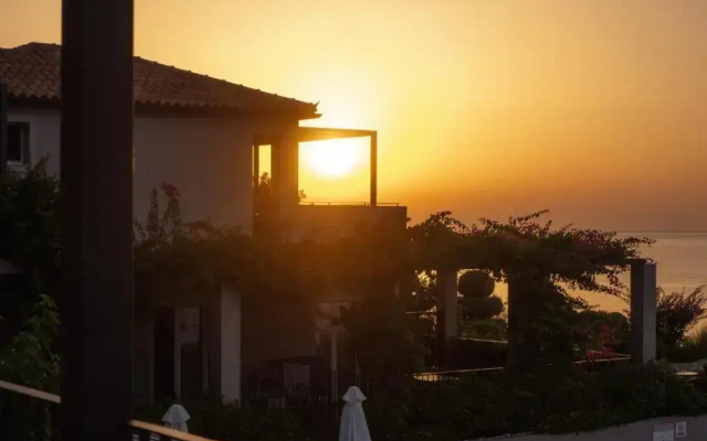 Blue Jasmine Hotel
