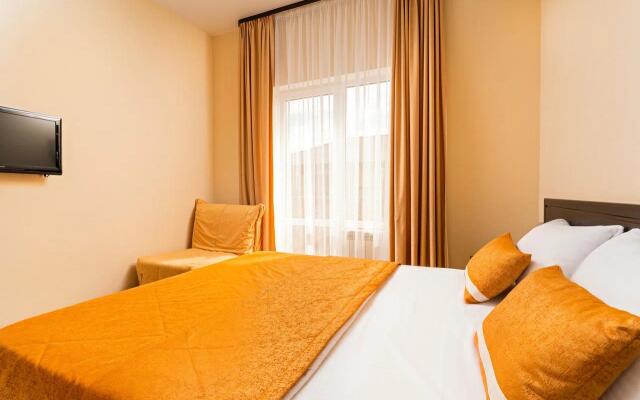 Yuzhniy Polus Guest House
