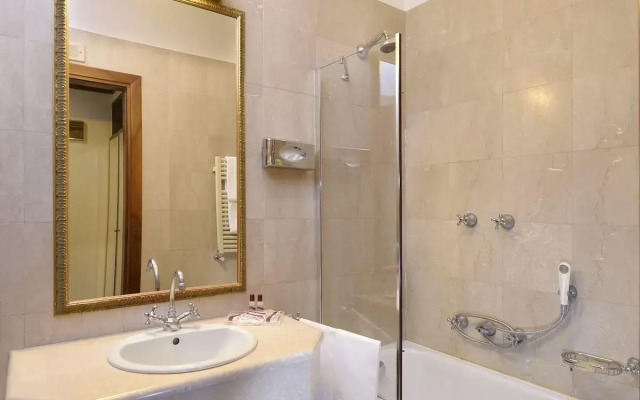 Amadeus Hotel