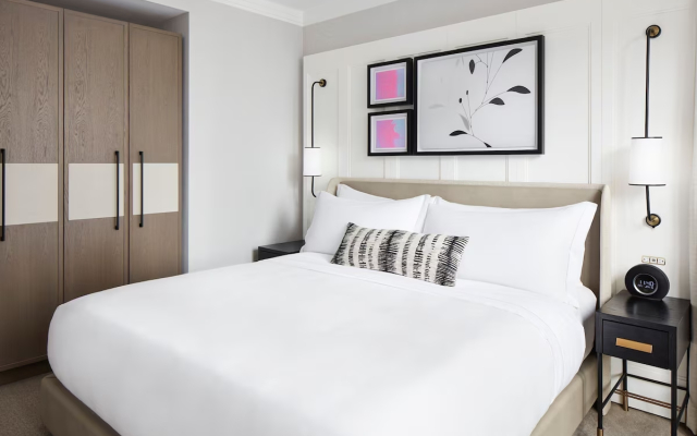 Отель The Luxury Manhattan Midtown