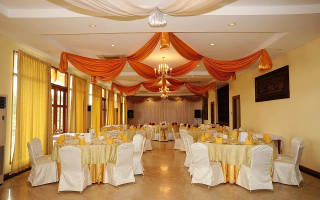 Aureum Palace Hotel & Resort