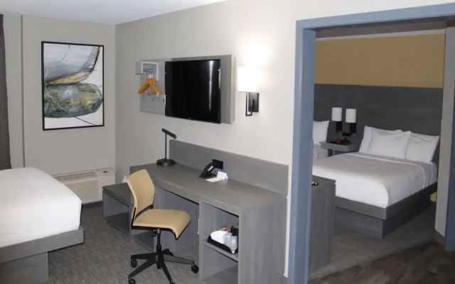 Days Inn by Wyndham Stony Plain