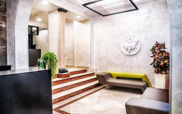 Отель Varese Roma