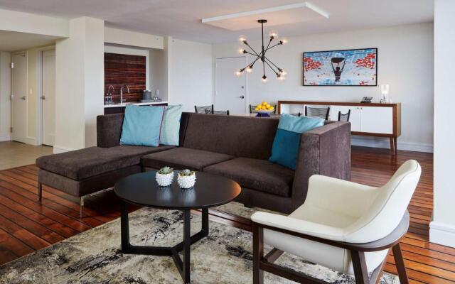 Waterstone Resort & Marina Boca Raton, Curio Collection by Hilton