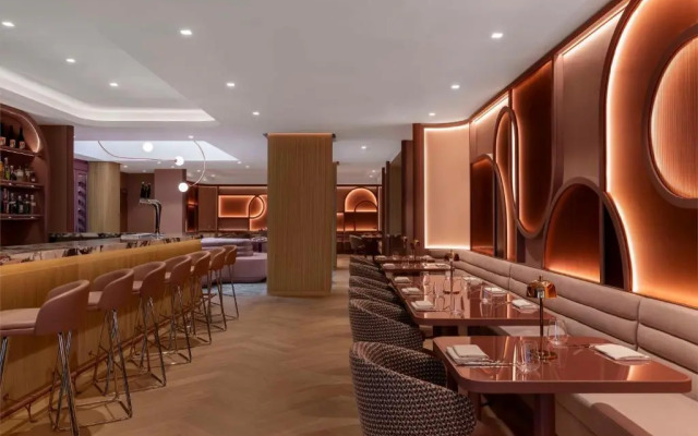 Revery Toronto Downtown, Curio Collection by Hilton