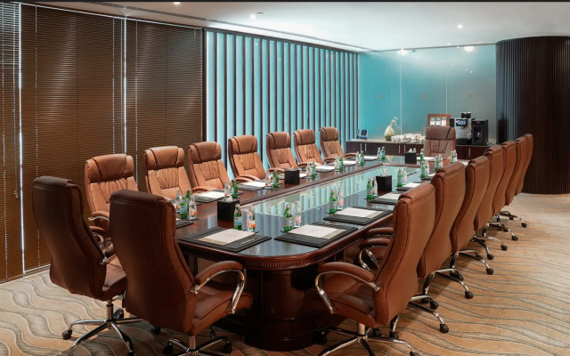 Rixos The Palm Hotel & Suites