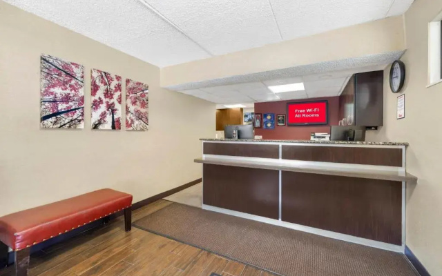 Red Roof Inn Buffalo - Niagara Airport