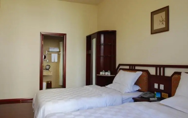 Yunshangsiji Fairyland Hotel of Tengchong Jadeite