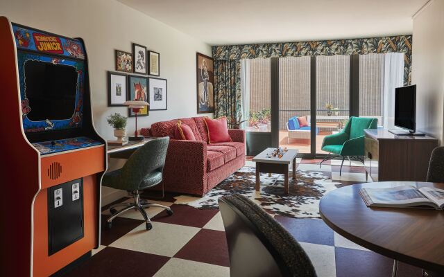 Graduate by Hilton Lincoln