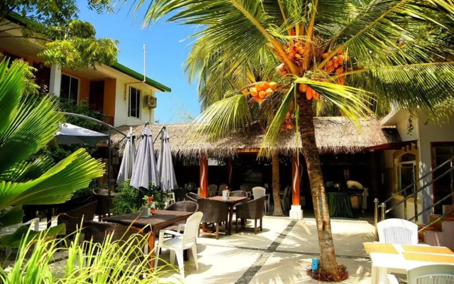 Santa Rosa Maldives Hotel