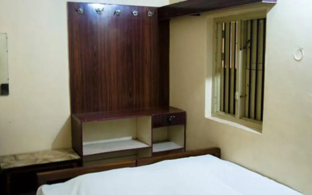 Hotel Kamadhenu