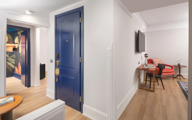 Anglo American Hotel Florence, Curio Collection by Hilton
