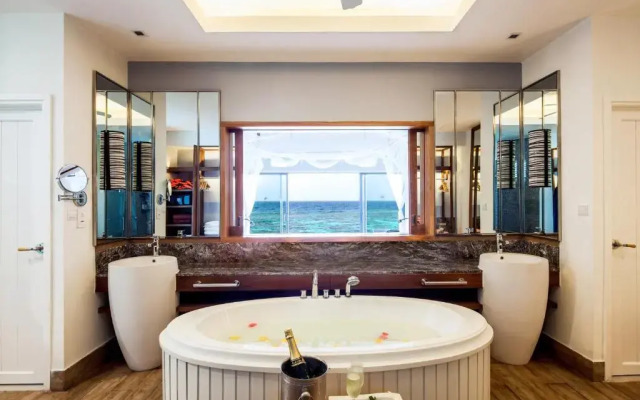 Machchafushi Island Resort & Spa Maldives, The Centara Collection