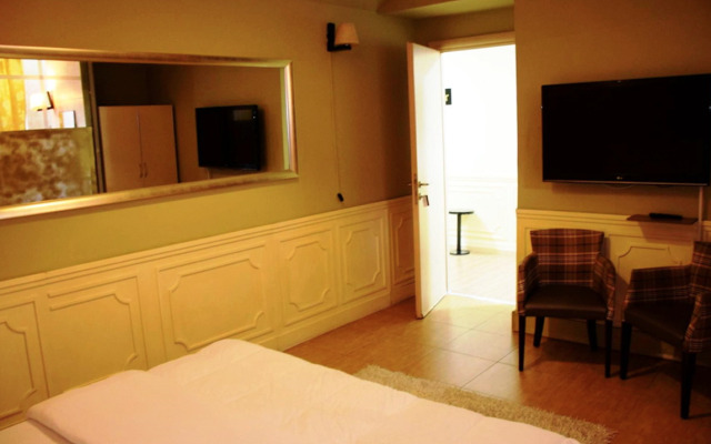Eagle Hotel