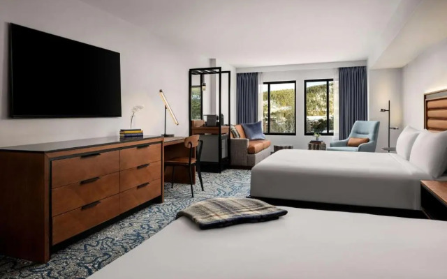 Hotel Alpenrock Breckenridge, Curio Collection by Hilton