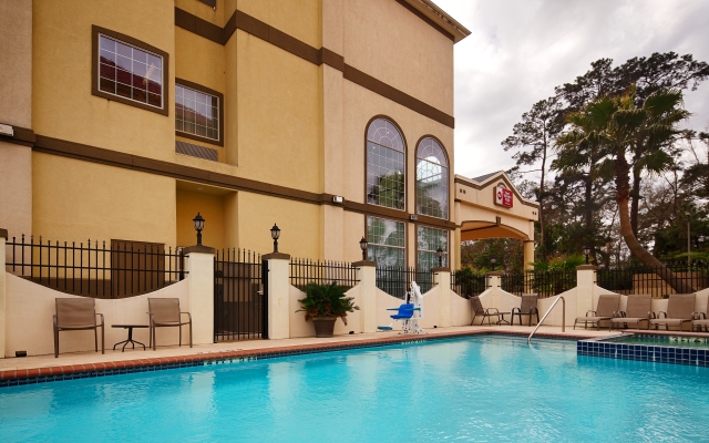 Best Western Plus New Caney Inn & Suites