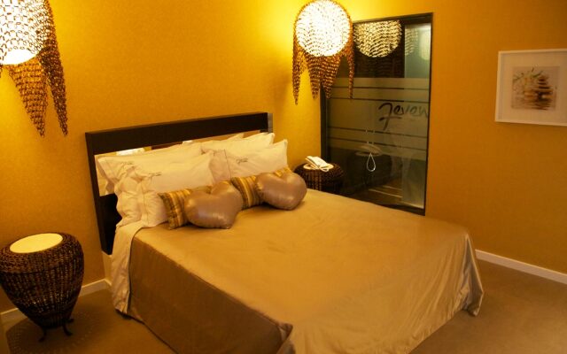 Motel Seven
