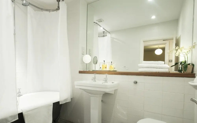 The Racquet Club Hotel