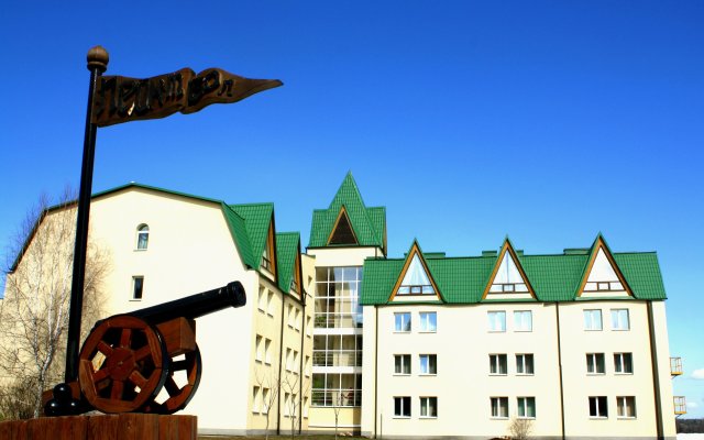 Emmaus Volga Club Country Hotel