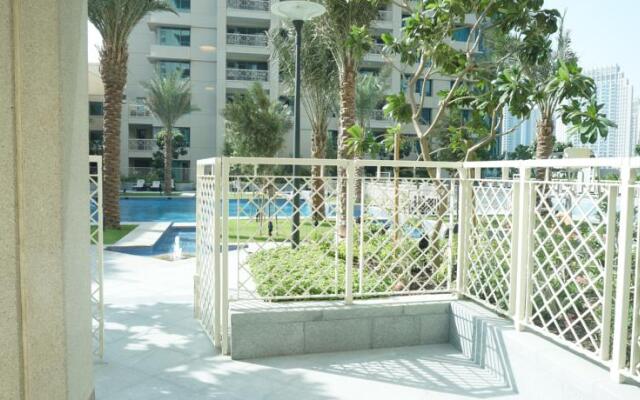 Keys Please Holiday Homes - Boulevard Downtown Two Bedroom Apartment