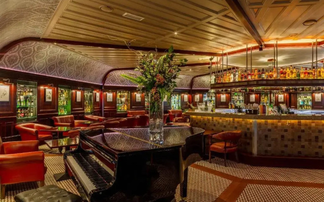 Harvey's Point Hotel