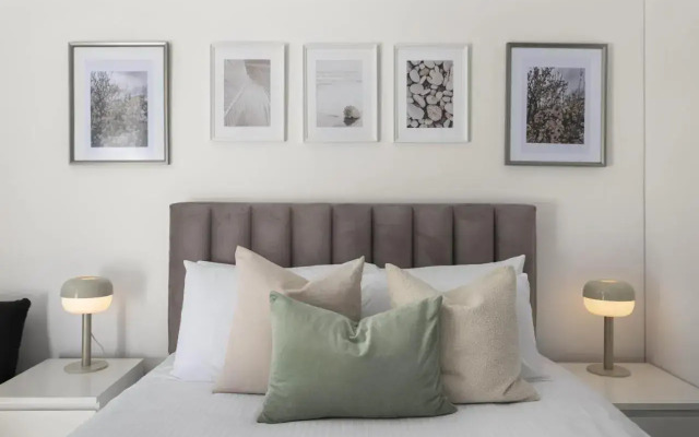 Phaedrus Living: Alkminis Seaside Suites Sand