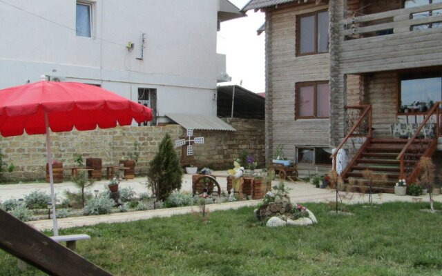 Izbushka Guest House