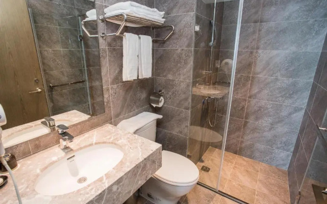 CT Green Bay Hot-Spring Hotel