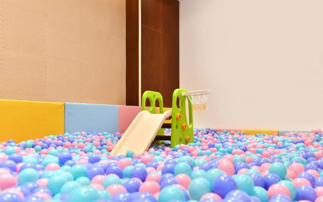 Crowne Plaza Shenzhen Futian by IHG Hotel