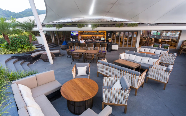 Journeyhub Phuket Patong Hotel